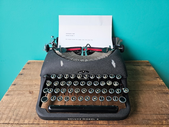 1940 Remington Rand Portable Typewriter Deluxe Model 5