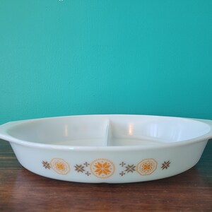 Town and Country Pyrex Divided Serving Dish