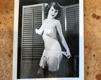 WWII Era Original Vintage Pin Up Photo