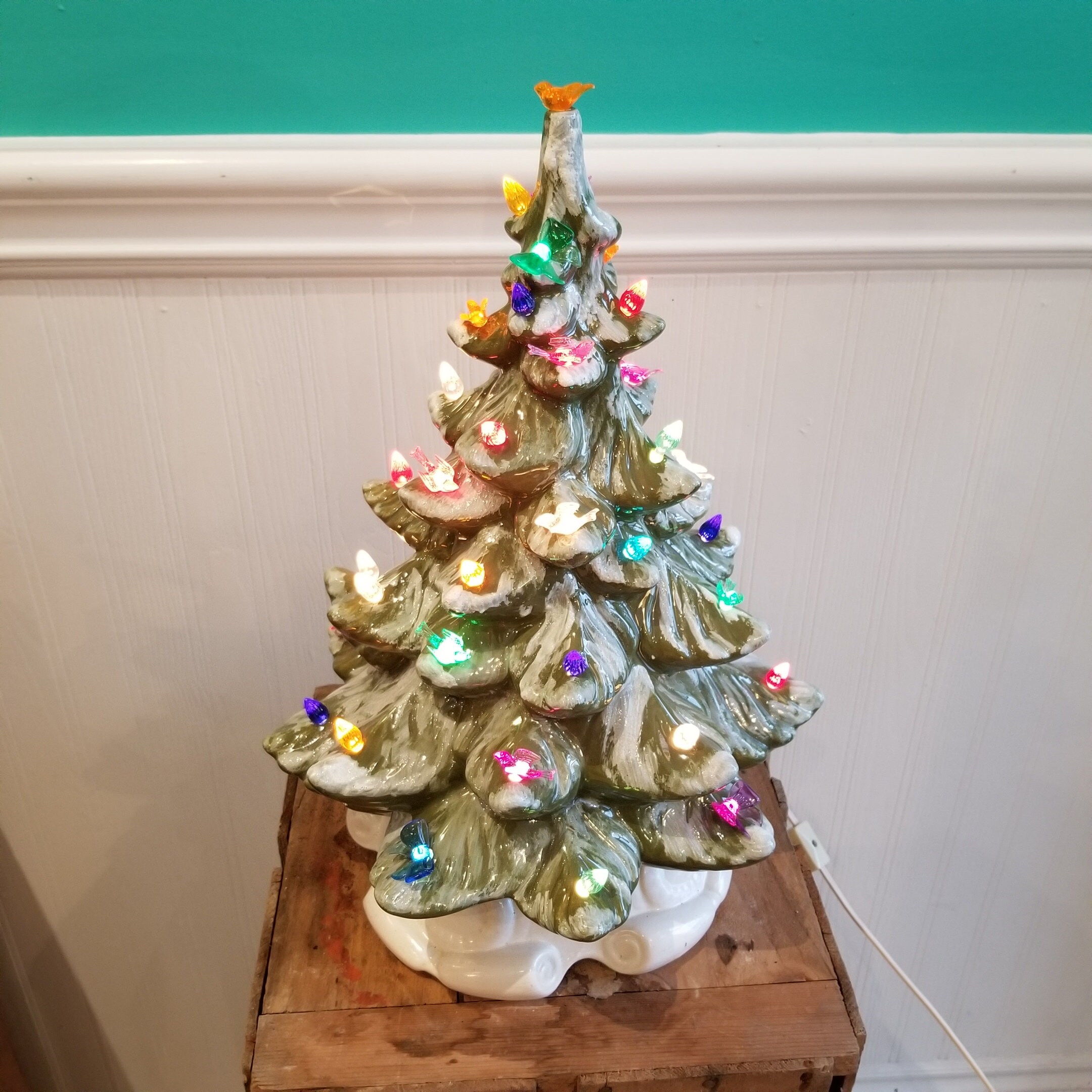 Ceramic Christmas Tree - Atlantic Mold - 17 Inch Tall