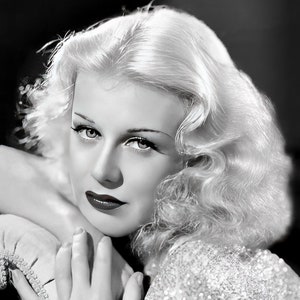 Ginger Rogers circa 1939 - black & white, multiple sizes - dancer, actress, classic beauty, old Hollywood glamour [730-1023]