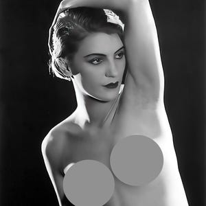Lee Miller c. 1930, desnudo en topless, pose clásica, blanco y negro, madura [730-241] - Clásico sensual erótico sexy