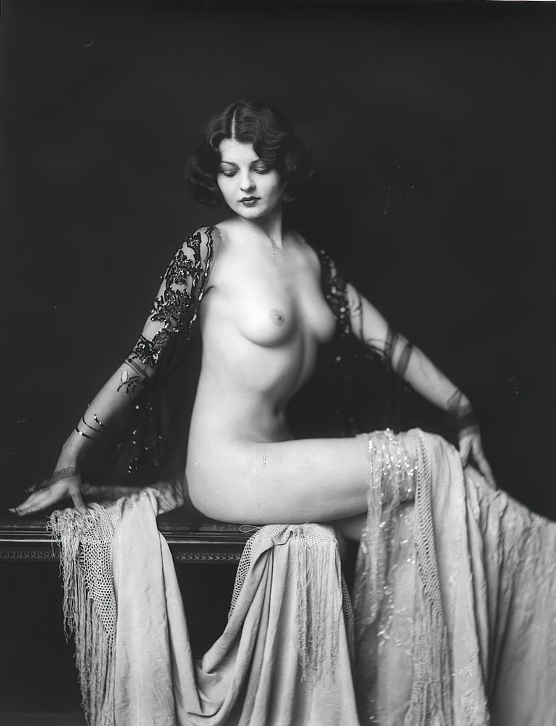 1920's Ziegfeld Follies Nude Star Lilian Bond-Black and White-Mutliple Sizes-[730-184] Sexy Sensual Erotic Flapper 