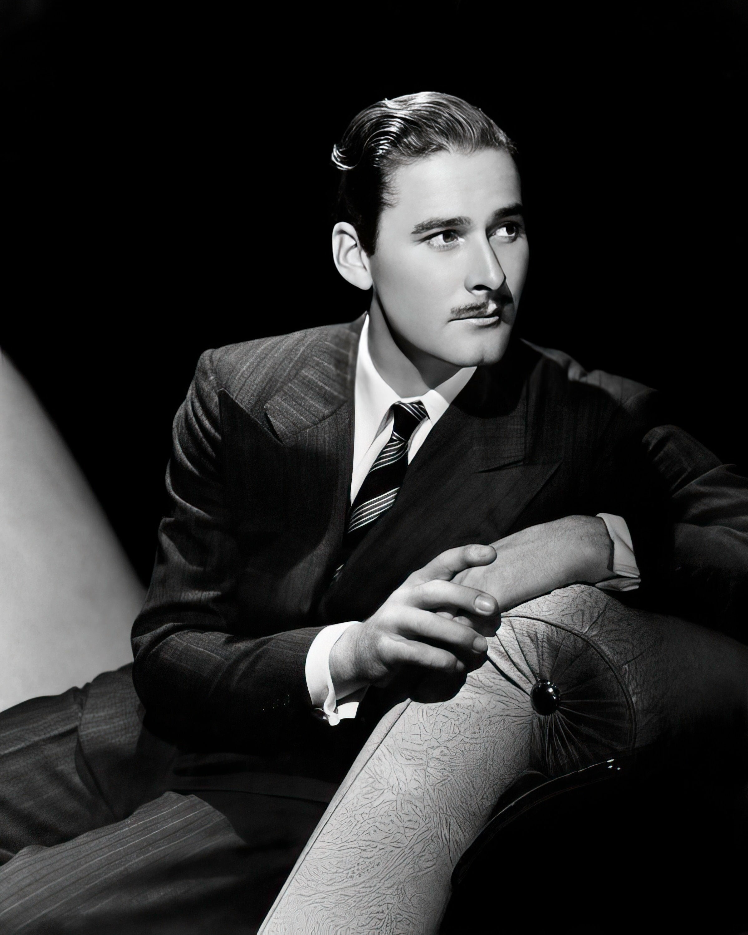 Errol Flynn studio photograph c. 1930's, black & white, multiple sizes, old Hollywood actor, old movie stars, vintage posters [730-1478]