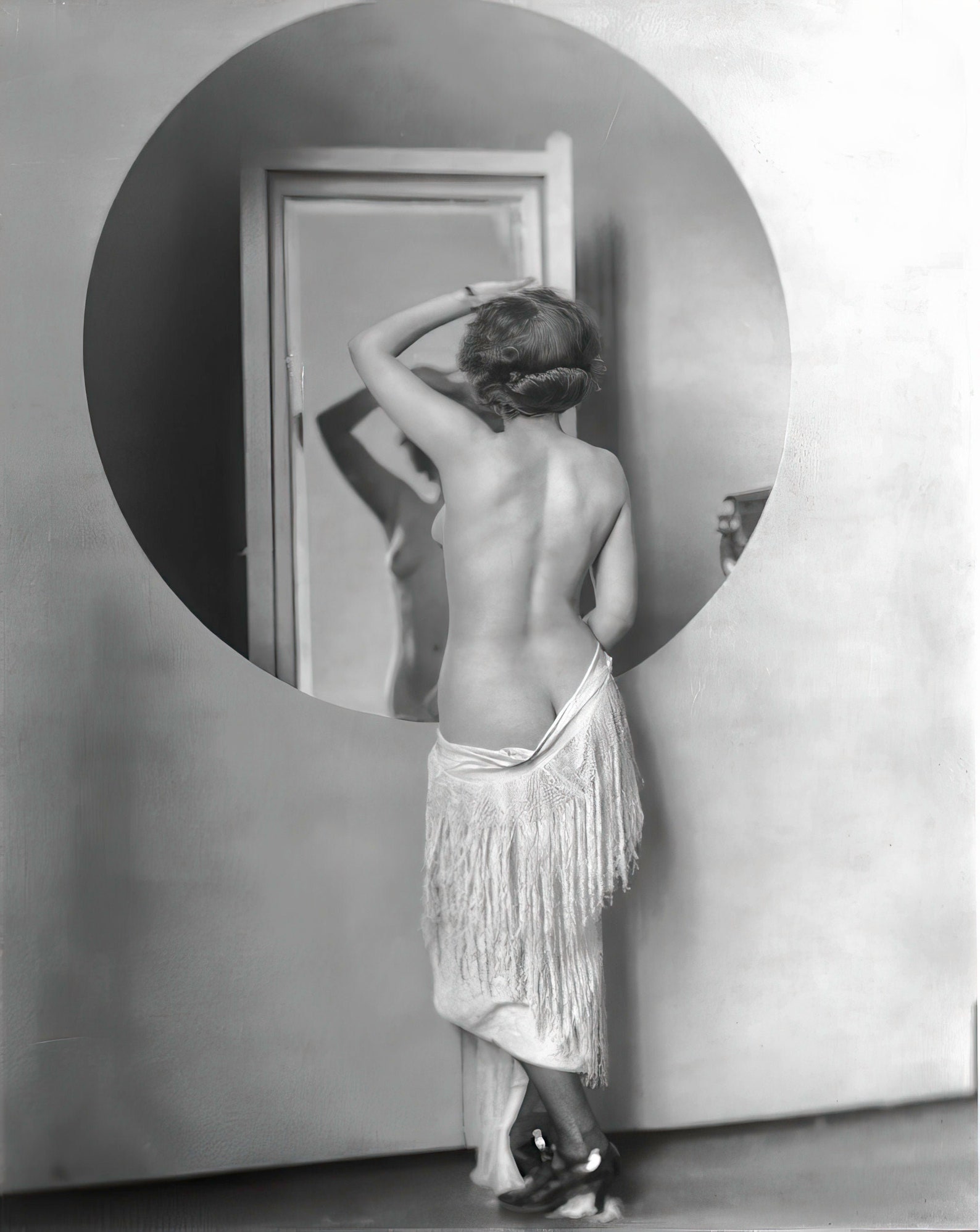 Tallulah Bankhead topless circa 1920's black & white image 1.