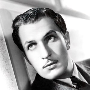 Vincent Price c. 1938 studio portrait - black & white/multiple sizes - old Hollywood, vintage actors, classic horror, leading man [730-1241]