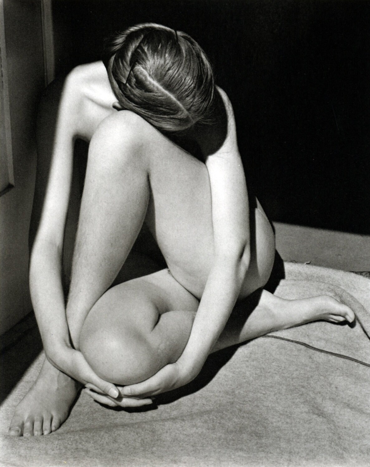 Vintage Nude: Stunning Shots of Tres Vieille Women