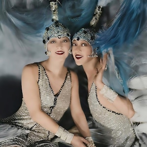 The Dolly Sisters - Rose & Jenny, Ziegfeld Follies, danseuses de l&#39;âge du jazz à clapets v. 1927, couleur, différentes tailles, affiche d&#39;art femme [C441]