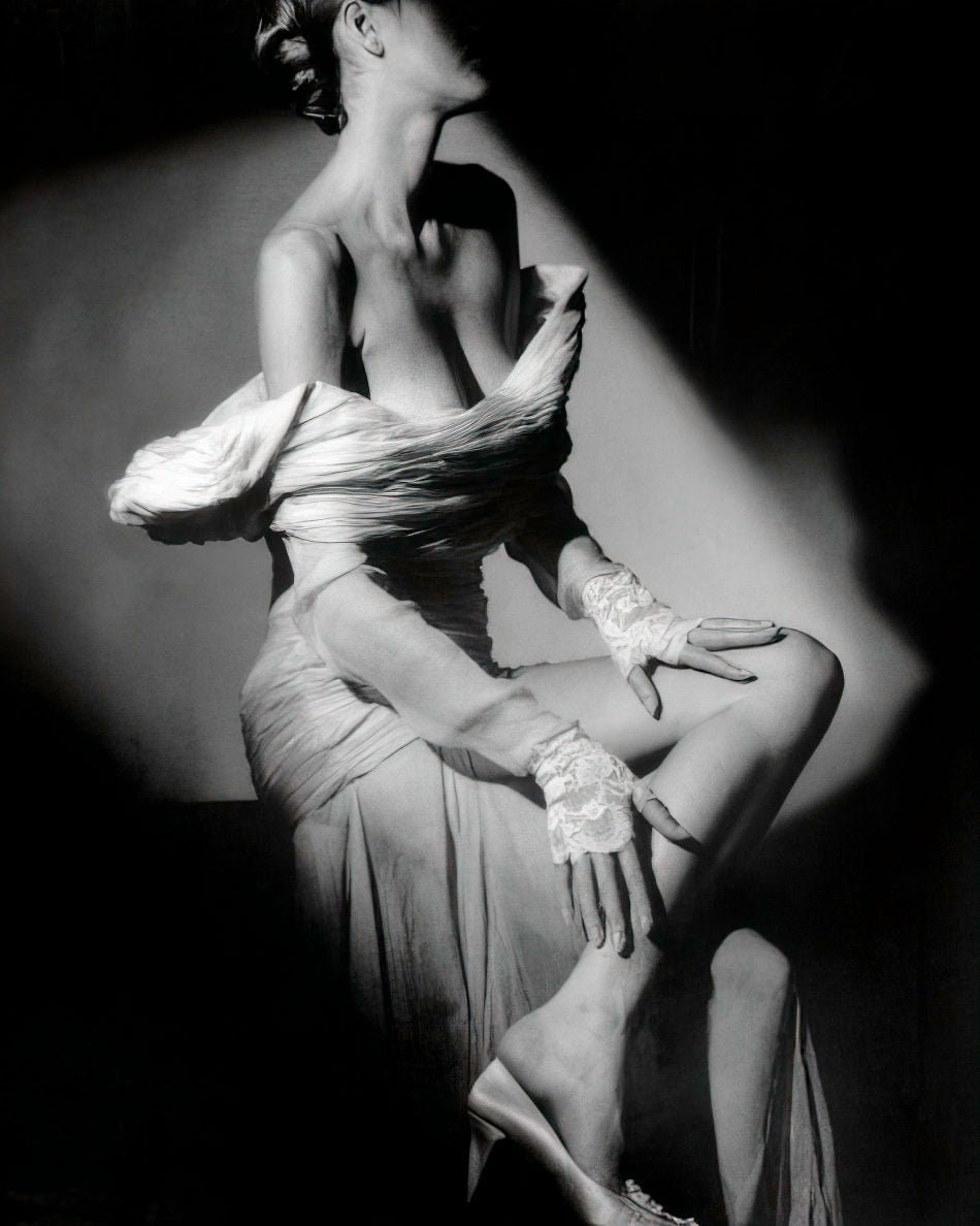 Lady in Dishabille vers les années 1940 noir et blanc - Etsy France