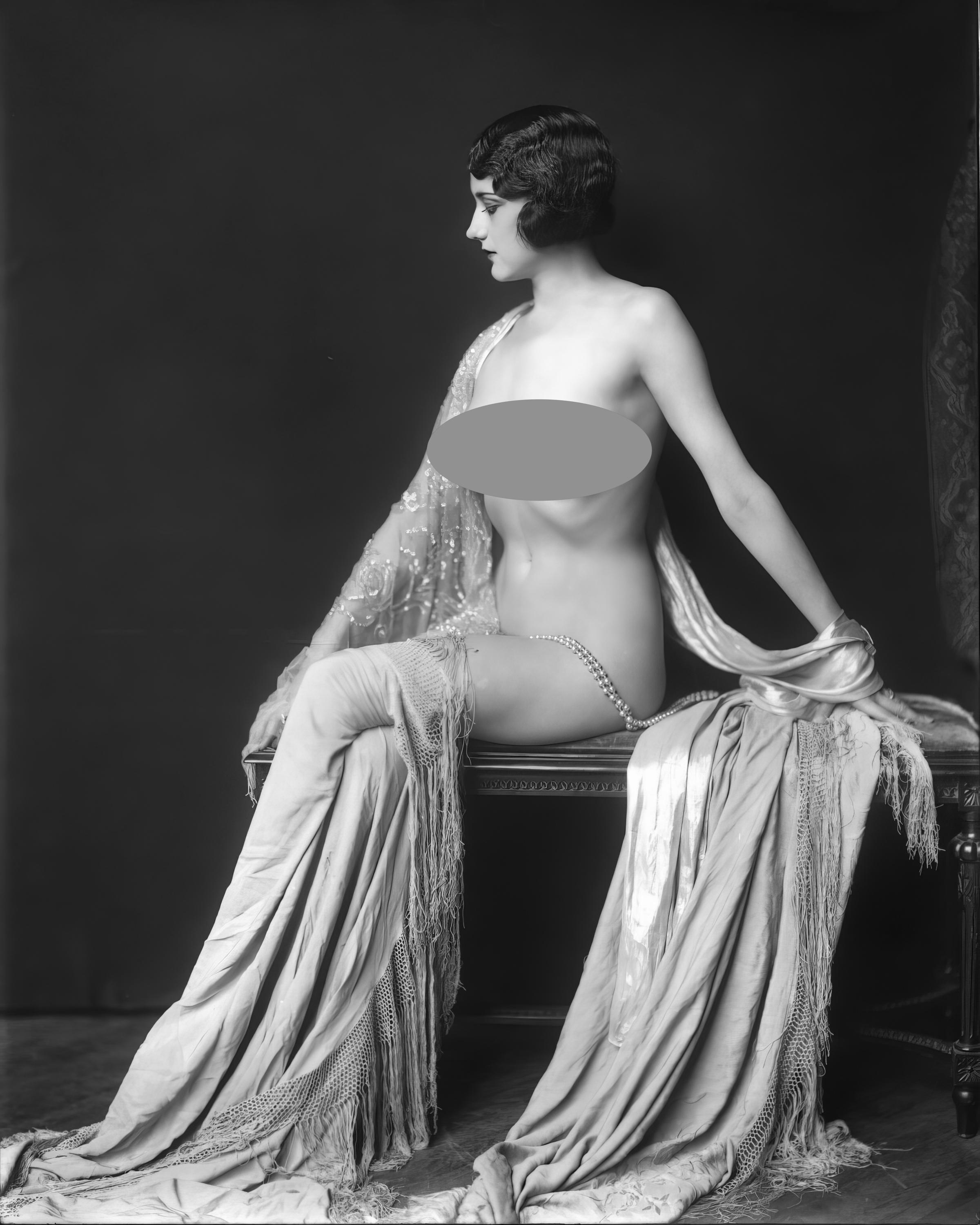 Vintage nude photography of a starlet