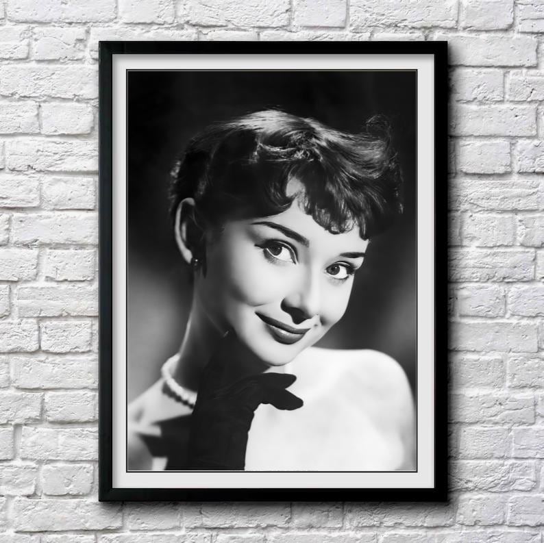 オードリー・ヘプバーン - スタジオポートレート、1951年頃 - 白黒