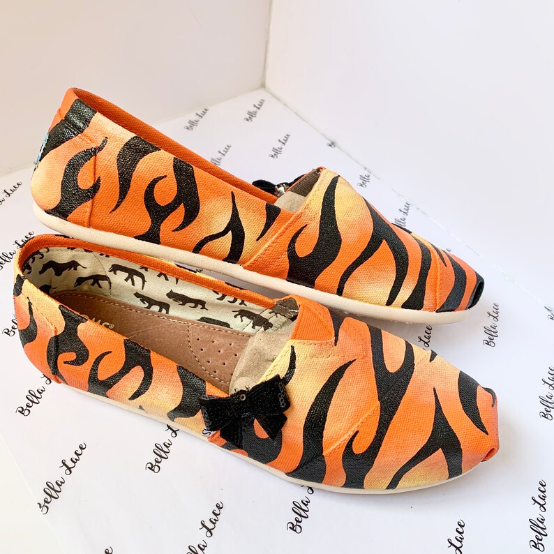 toms fox print shoes