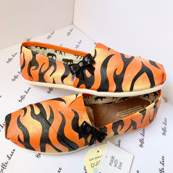 toms tiger print