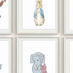 Op de afbeelding: Een set van zes ingelijste illustraties met verschillende cartoondieren. De illustraties bevatten een aap, een konijn, een egel, een duif, een olifant en een muis.