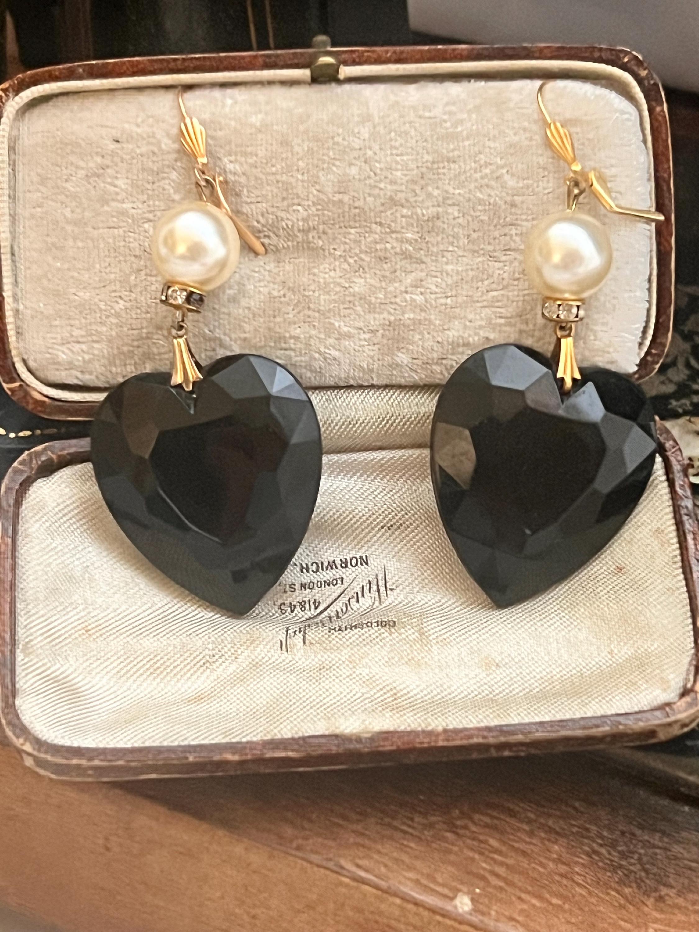 ☆人気☆【VINTAGE HOLLYWOOD】☆Black Heart Stone Earring.s☆ Black Heart Onyx, Crystal & Sterling Earrings Beautiful