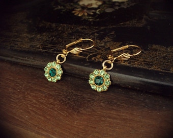 vintage emerald and peridot green crystal and gold leaf round drop pierced earrings