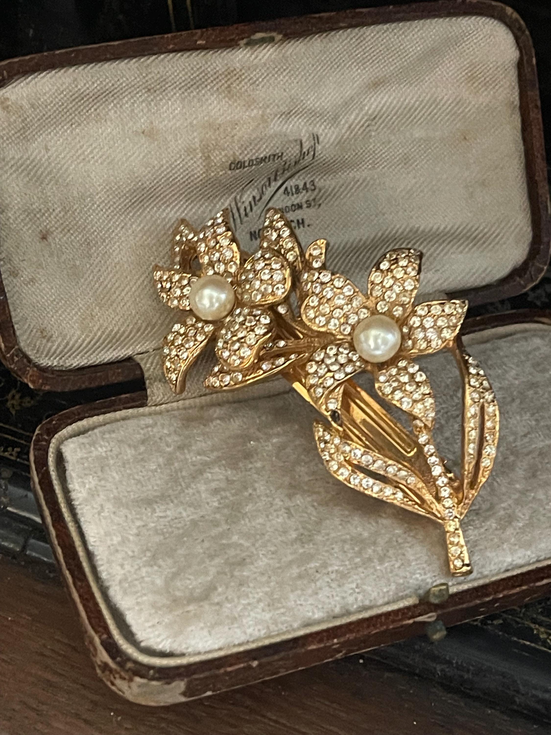 Butler and wilson vintage brooch - Etsy 日本