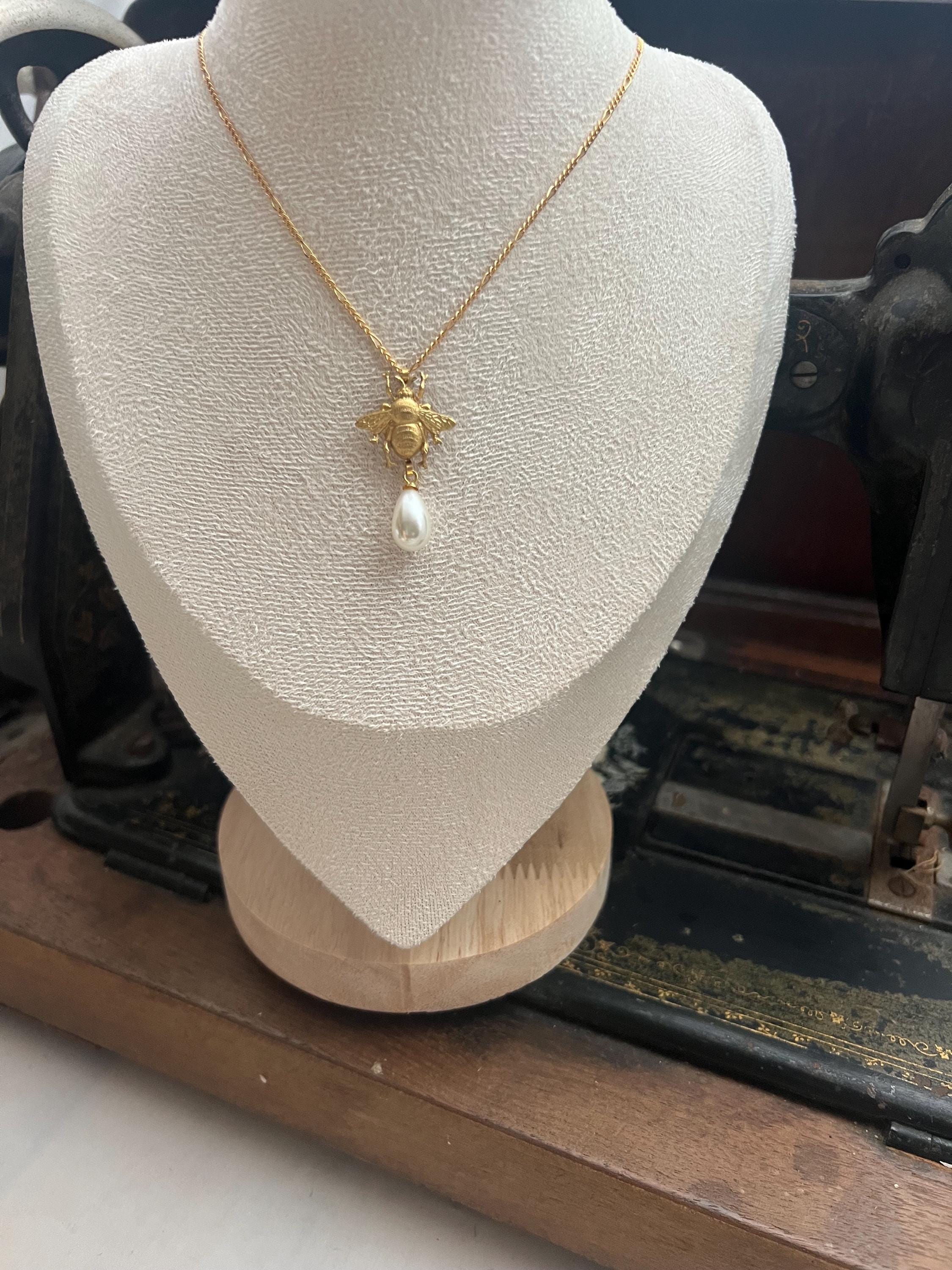 Gucci Bee Necklace - Etsy