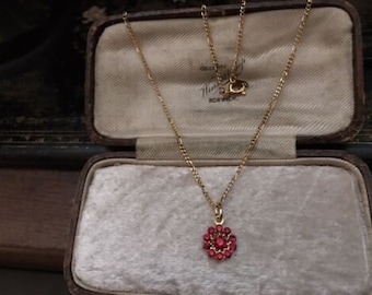 Vintage Jewellery Ruby Red Crystal in Daisy Style Drop Goldplated