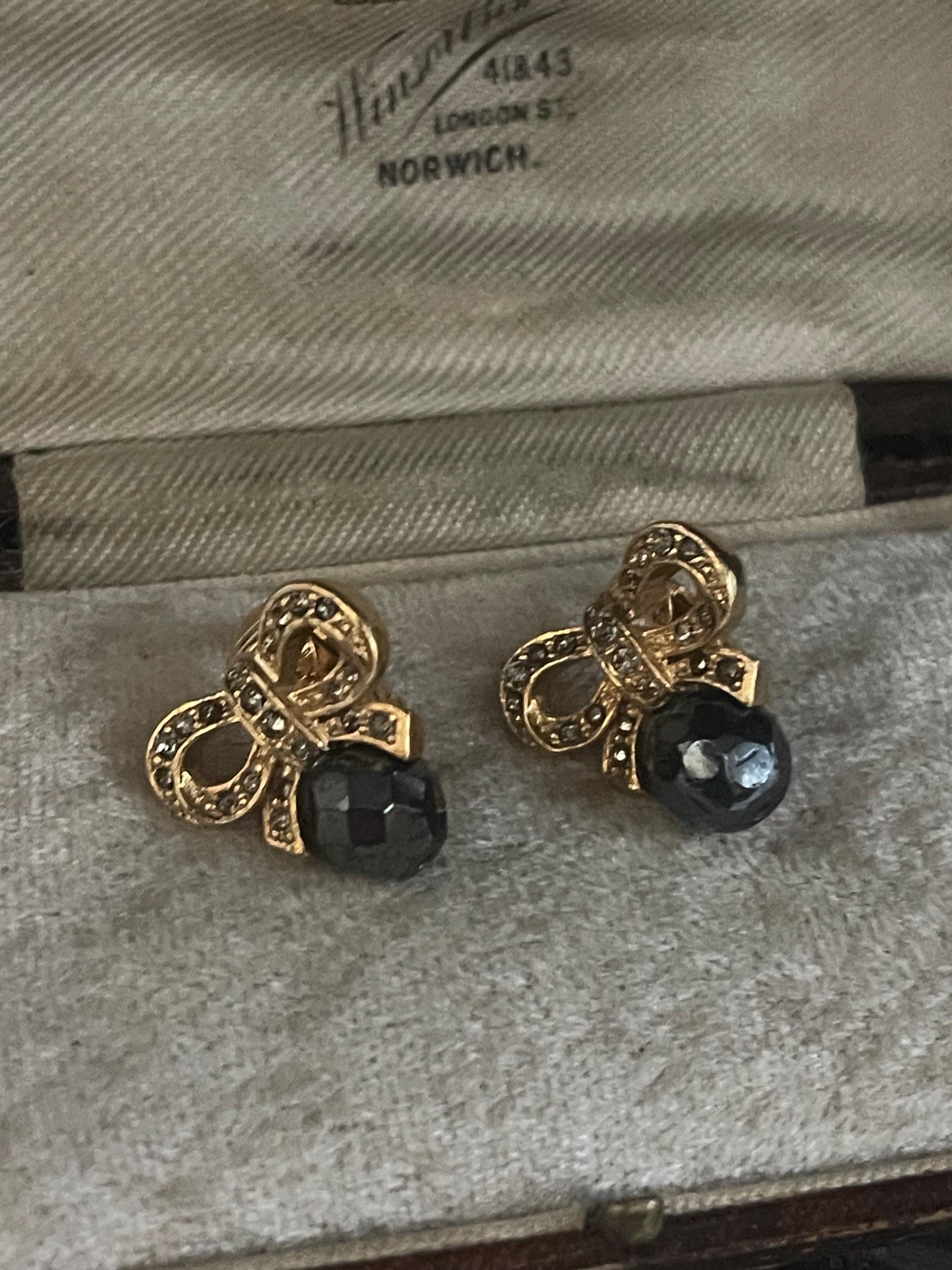 Boucles D'oreilles Anciennes Plaqué Or, Motif Noeud, Fermoir Clips
