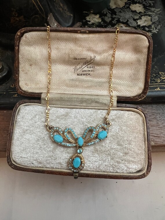 Collier Vintage Joli En Plaqué Argenté - Type Chevalière, Occasion Avec Signes D'usure
