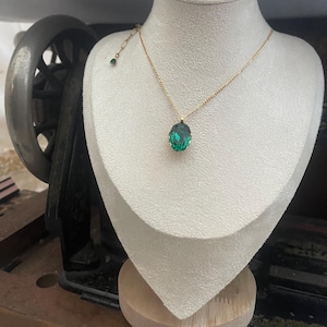 Vintage Emerald Green Oval Swarovski  Crystal set in an attractive filigree mount pendant with  Necklace Gold Plated.