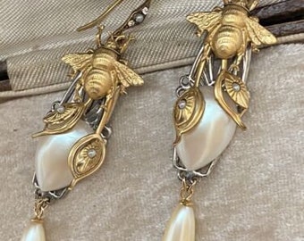Boucles D'oreilles Anciennes Motif Abeille - Cristal D'améthyste Violet, Fermoir Clous - Occasion