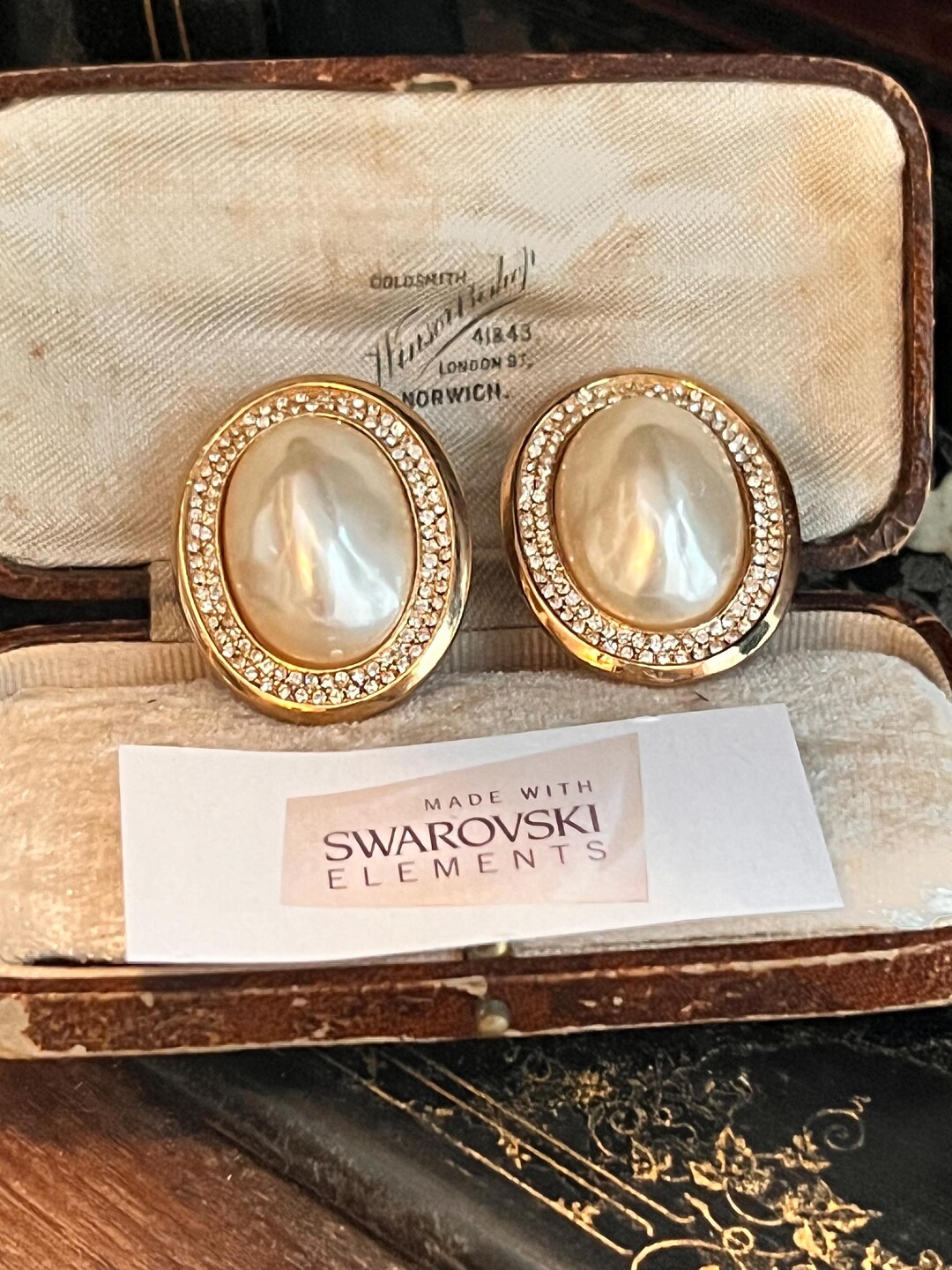 Oval Pearl Clip On Earrings