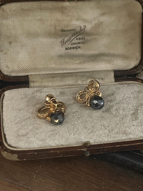 Années 1960 perle et or plaque boucles d'oreilles clip-on - France