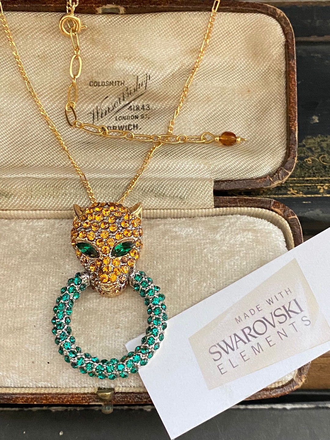 ネックレス・ペンダント Gold Crystal Tribal Leopard Head Bib Necklace il_1080xN.5975662319_m7mr.jpg