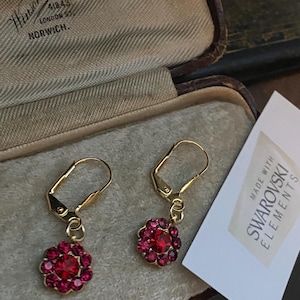Vintage Ruby Red Swarowski Crystal  Round Daisy Drop Pierced Hook Earrings
