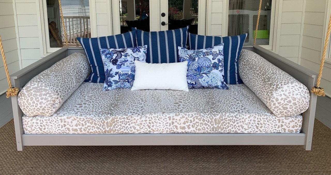 How To Decorate With Pillows Of Every Shape And Size atelieryuwa.ciao.jp