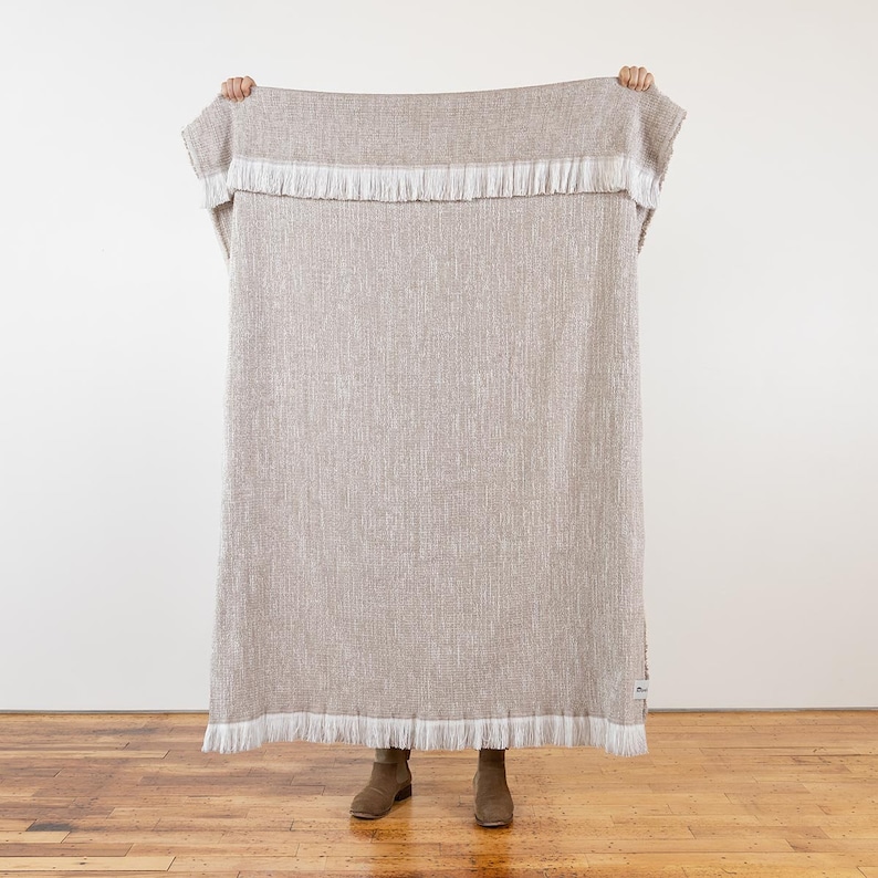 Sunbrella Crosshatch Throw - Thumbnail 5