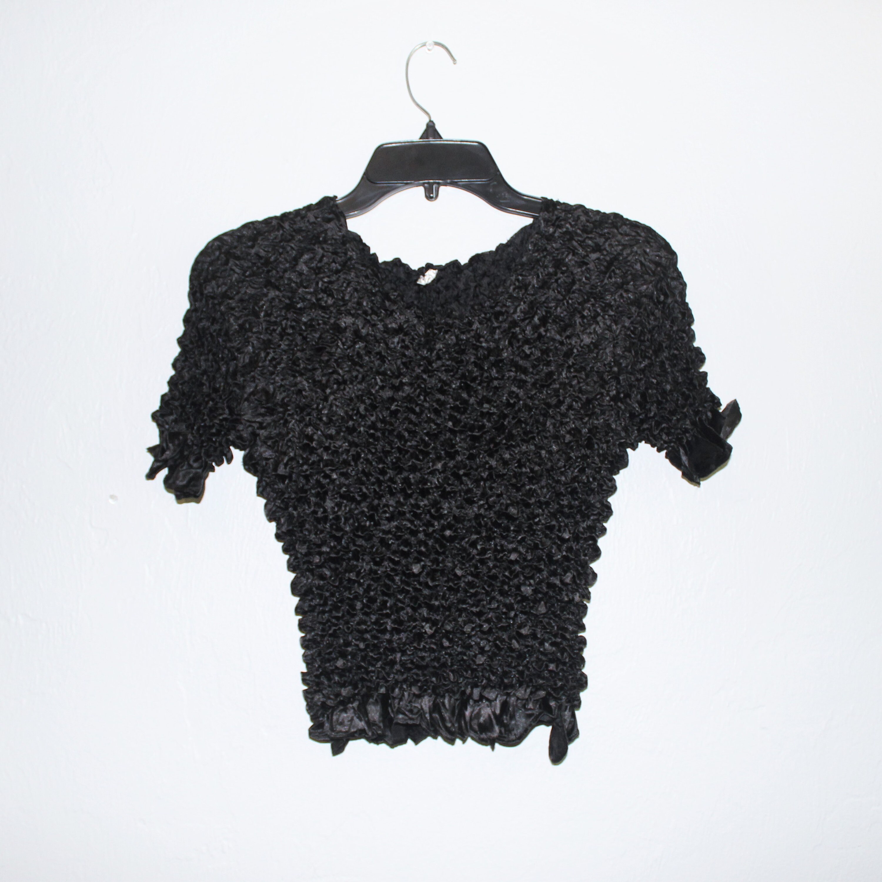used clothing 古着popcorn knit tops black Vintage 90s 2000s Y2k Popcorn Crop Top | Black Stretchy