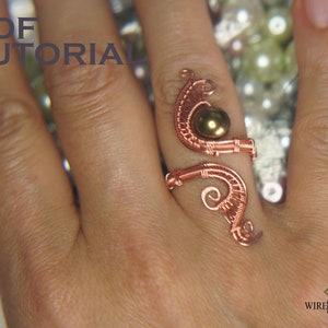 Peut inclure: Panneau en bois rustique avec l'inscription "Welcome to our home" en lettres blanches. Le panneau présente une finition vieillie et un design simple et accueillant, idéal pour un porche ou une entrée.