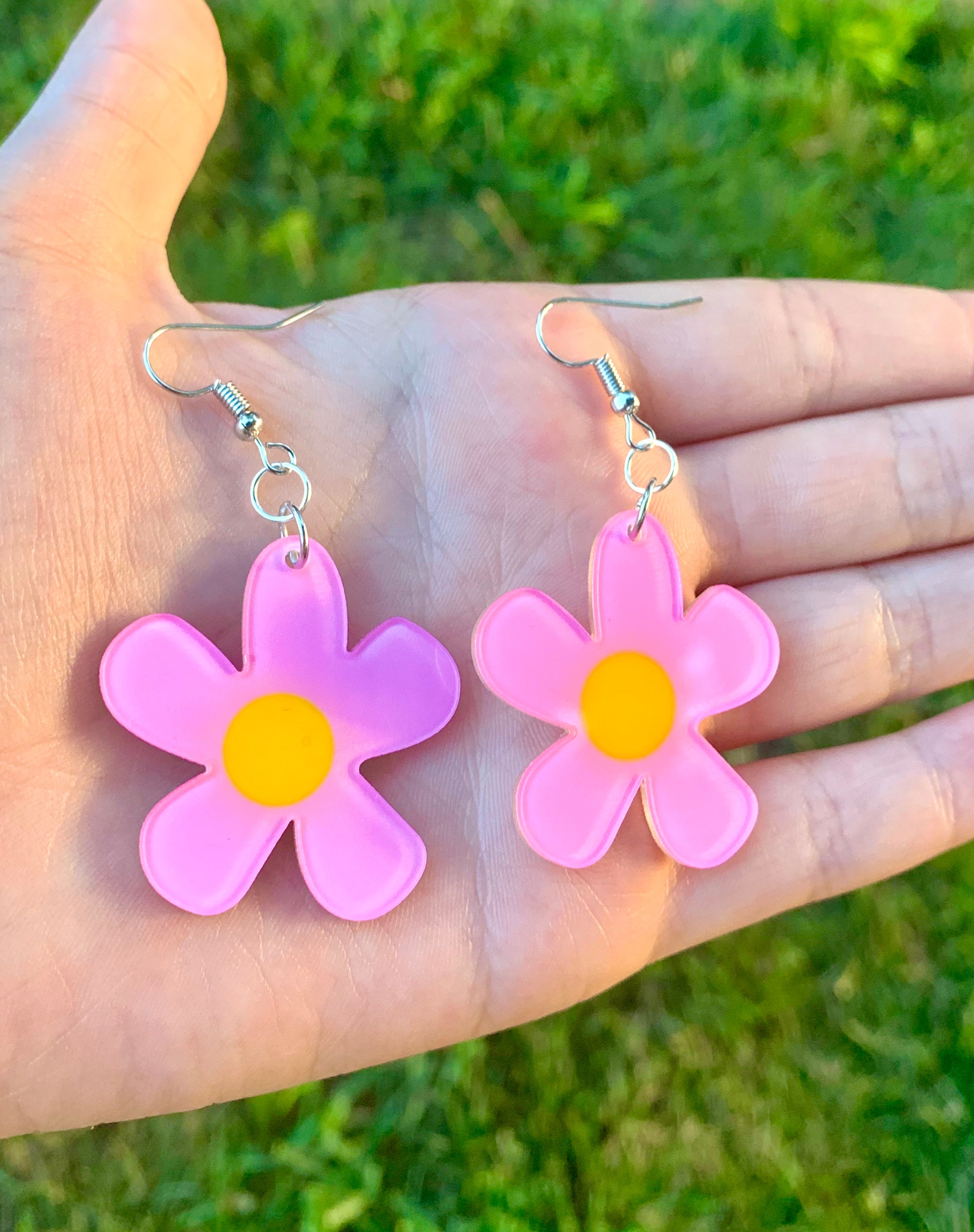Acrylic flower earrings deals