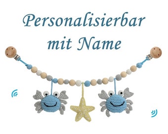 Kinderwagenketten mit NAME (personalisiert), gehäkelt mit Krabbe PINCER (blau-grau), Sindibaba