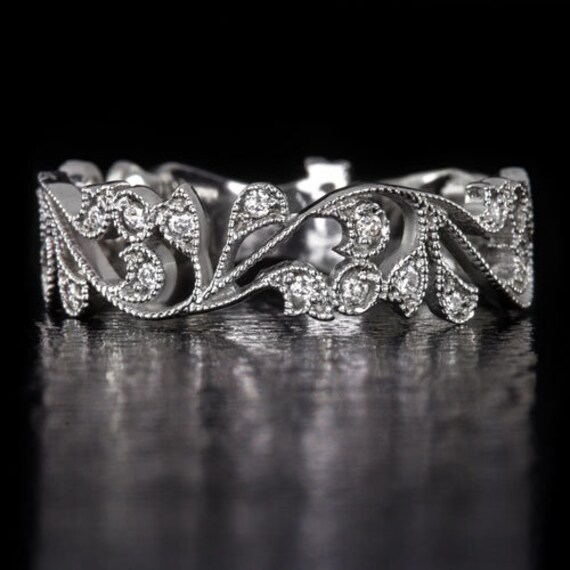 Filigree wedding hotsell band platinum
