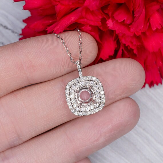 Diamond Pendant 7mm Round Setting 