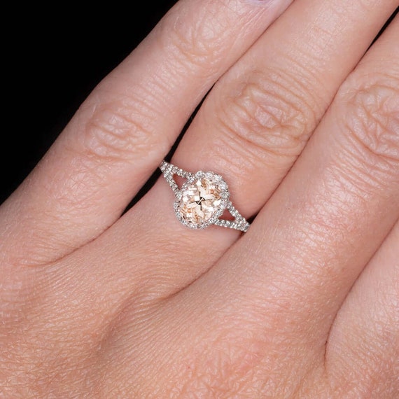1.23ct オーバル モルガナイト ダイヤモンド 0.42ct エンゲージ