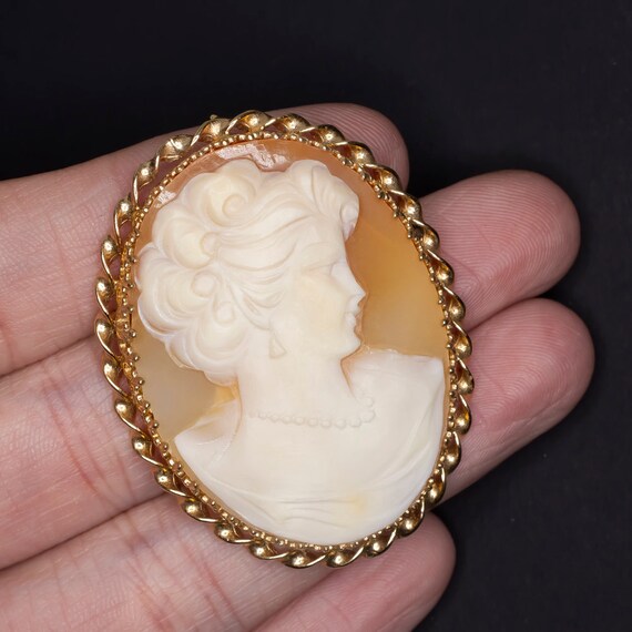 Vintage Cameo Pin 14K Yellow Gold Antique Brooch Neck… Gem