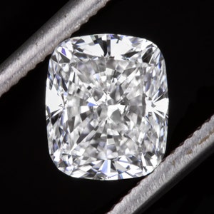 1Ct Lab Created Diamond F Vs2 Igi Certified Elongated Cushion Shape Cut Loose (LG-DIA-LCUSH-1-FVS2)