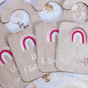 Baby wardrobe coat hanger dividers