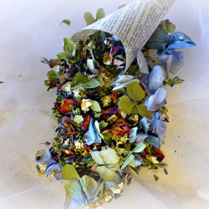 Wedding Toss Confetti, Wedding Exit Toss, Wedding Sendoff, Wedding Throw, Pick Your Quanity, Comes with Paper Cone and Dried Flowers