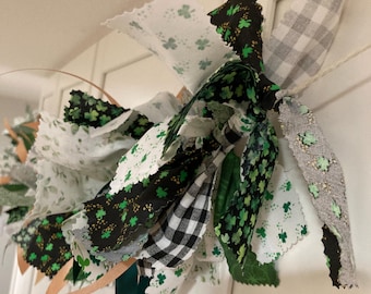 St Patrick’s Day Garland, Irish decor, St Patrick’s Day Party Garland ,Green Party Garland, St Patties Day Decorations, 48  INCHES LONG