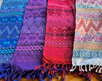 Woven table runner from Oaxaca, Guatemalan table runner, Oaxacan table runner, handwoven cotton textile, Indigenous design