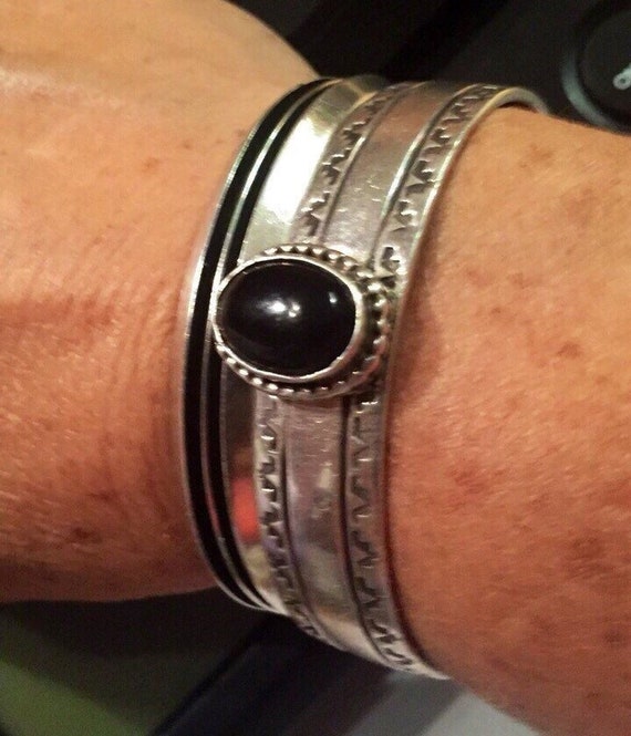 Black onyx Navajo cuff, Carol Hatathlie Navajo cu… - image 2