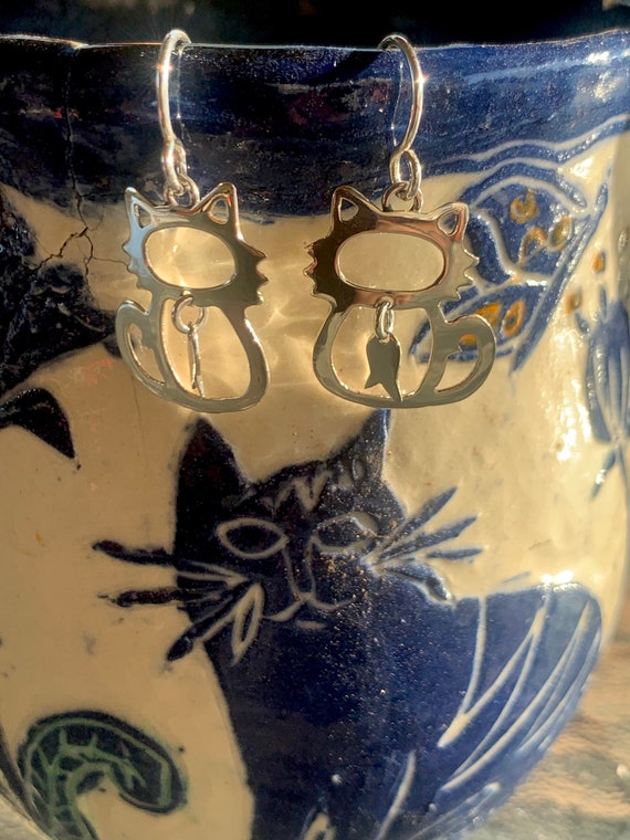 Cat earrings, Taxco silver, cat with fish danglin… - image 8
