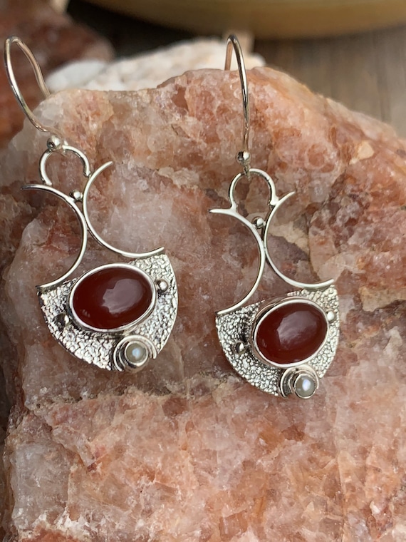 Carnelian earrings, carnelian and pearl earrings, 