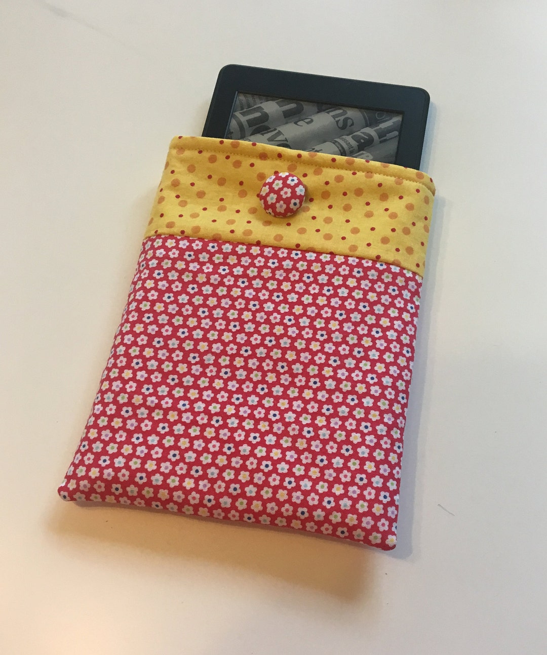 Stylish E-Reader Sleeve